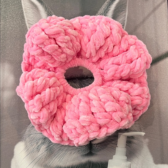 5 monster size scrunchies SPECIAL ORDER - Picture 4 of 6